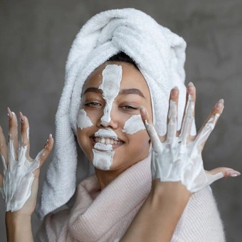 Кремовая Sleep-маска Dari Cosmetics 25+ для лица, шеи и декольте 80 g фото